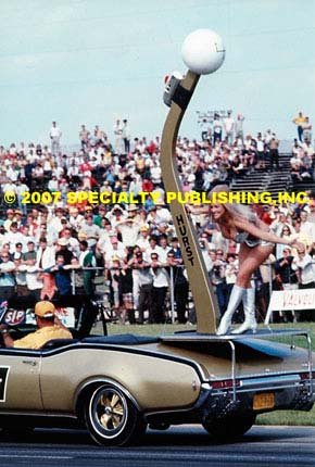 Lions Rare Photographic Memories drag racing photo - Miss Hurst Shifter